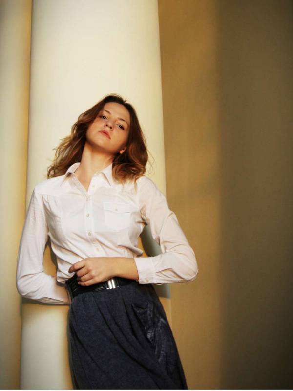 Model Elena Apostolova | ATR.ONE