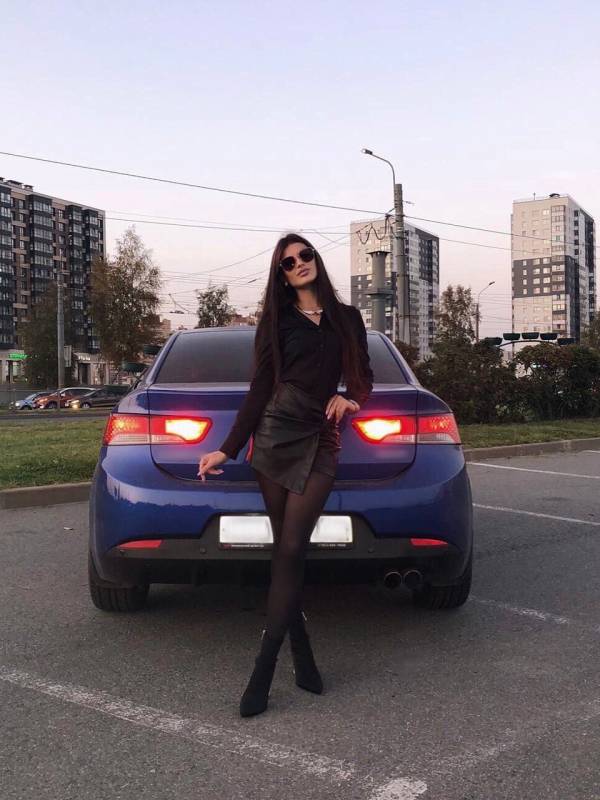 Model Ekaterina Larionova | ATR.ONE